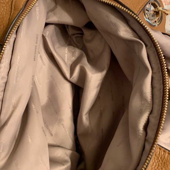 Michael Kors Fulton Shoulder Bag - Picture 13 of 14